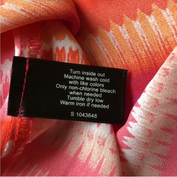 Multicolored Striped Sleeveless Blouse - Picture 7 of 9